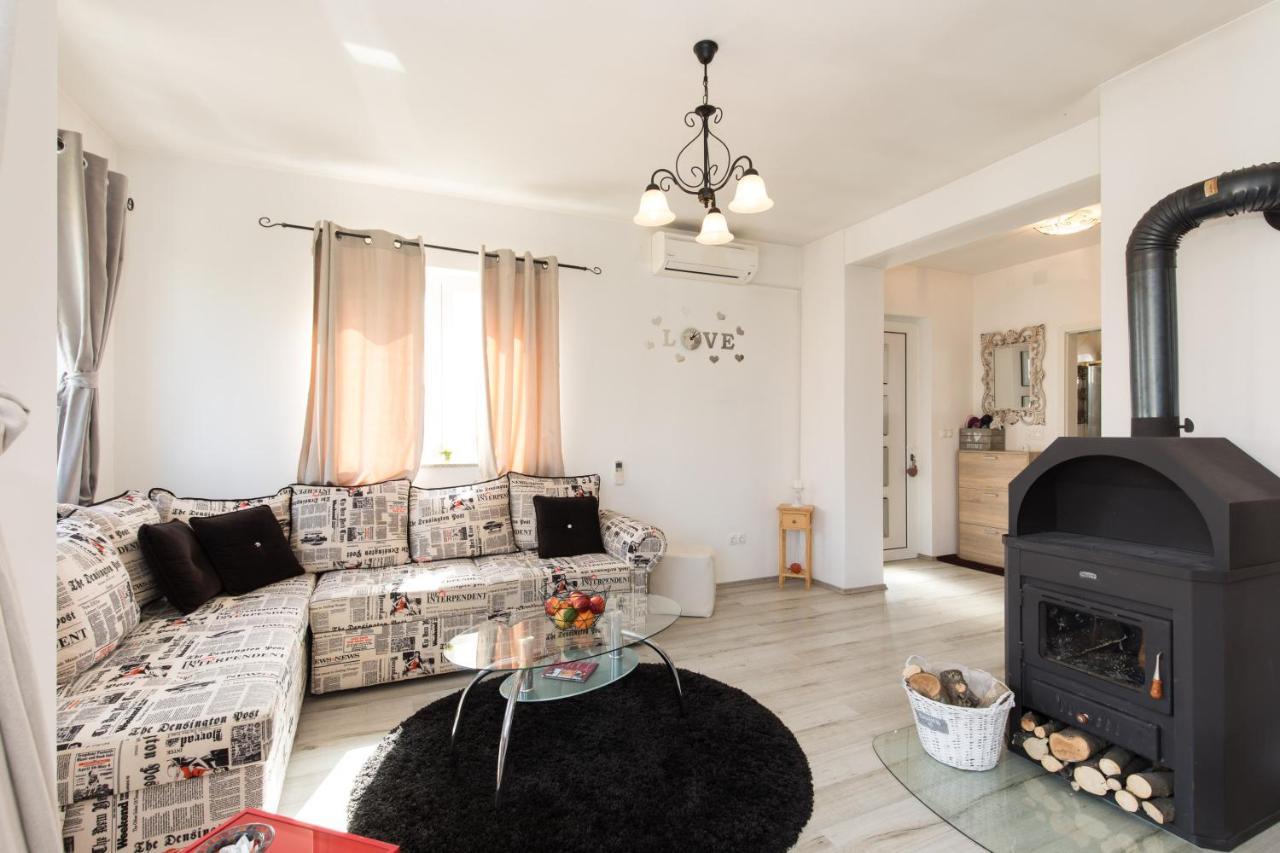 Chic Loft Appartment Крк Экстерьер фото